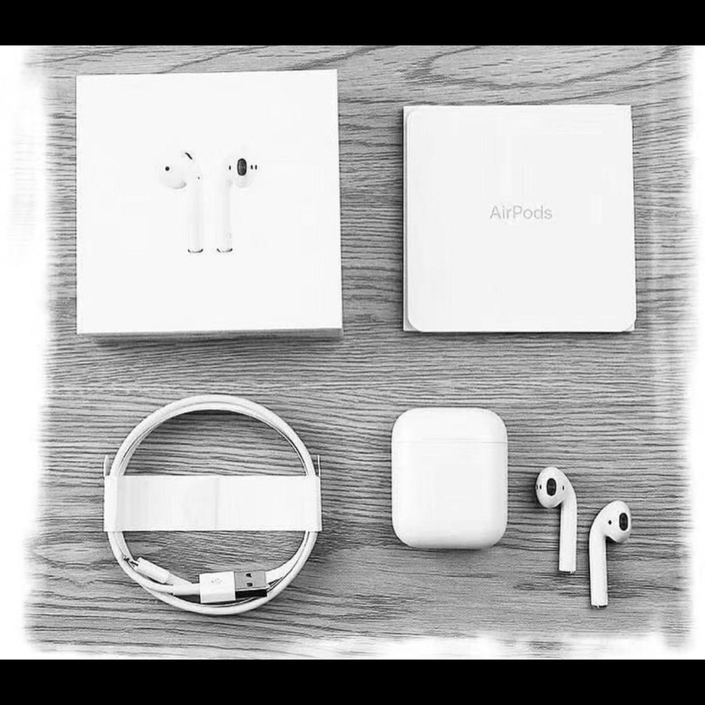 Brand New Apple AirPods Wireless Charging Case